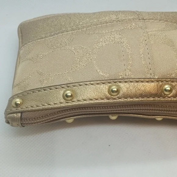 COACH SIGNATURE STUD WRISTLET - Picture 6 of 10